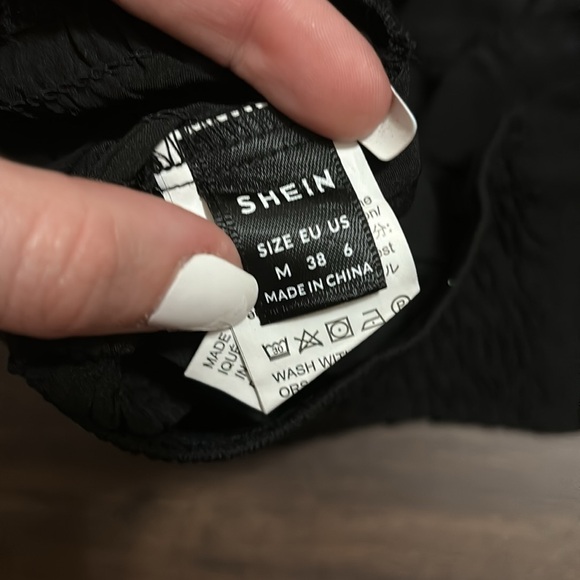 Halter top - Picture 3 of 3